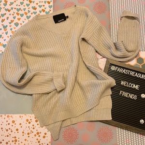 Harlow v neck pull over tunic sweater